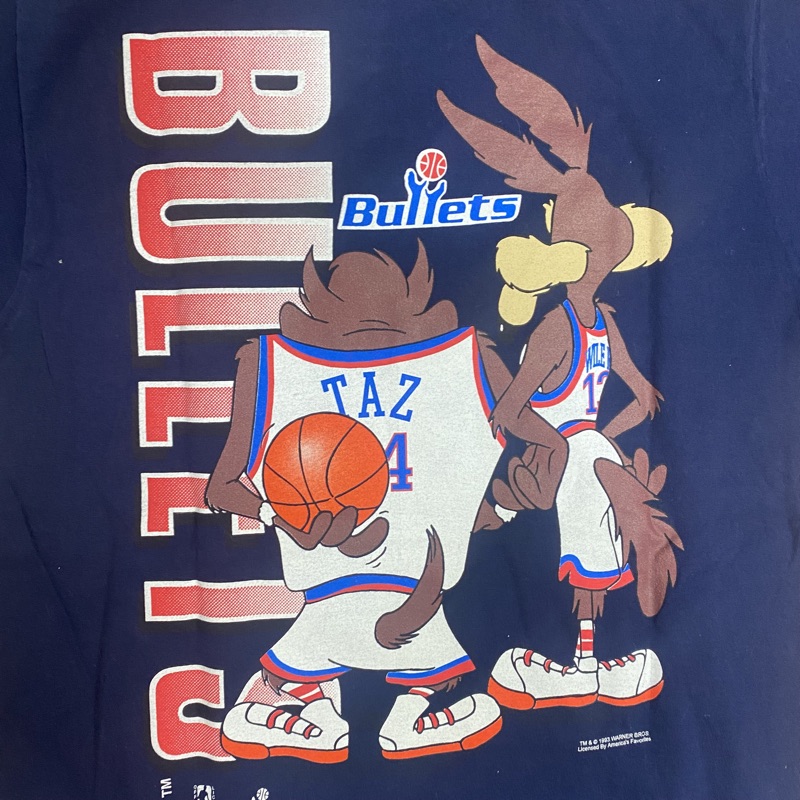 BULLETS TUNES BASKETBALL Felt BUNNY – The Fanatic 90s NBA TAZ LOONY WASHINGTON TSHIRT BUGS VINTAGE