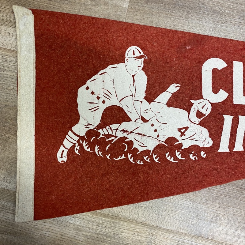 CLEVELAND INDIANS VINTAGE 1940s MLB BASEBALL SLIDING PLAYER
