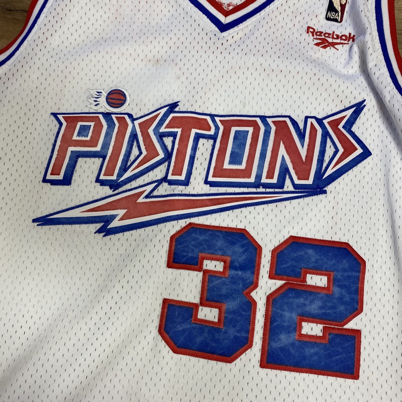 Detroit Pistons: Richard Hamilton 2003/04 Red Reebok Jersey (XS/S) –  National Vintage League Ltd.