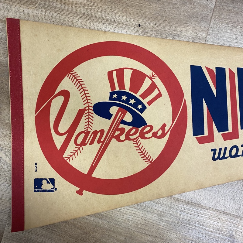 New York Yankees MLB Mickey Mouse Baseball House Flag 