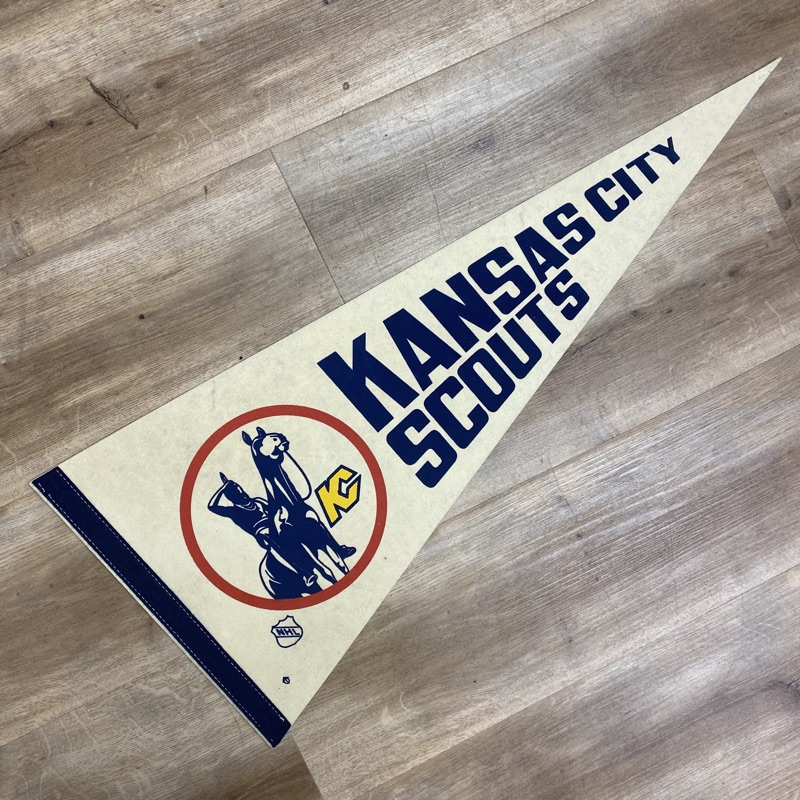 Defunct Kansas City Scouts NHL Hockey 1975 Pin