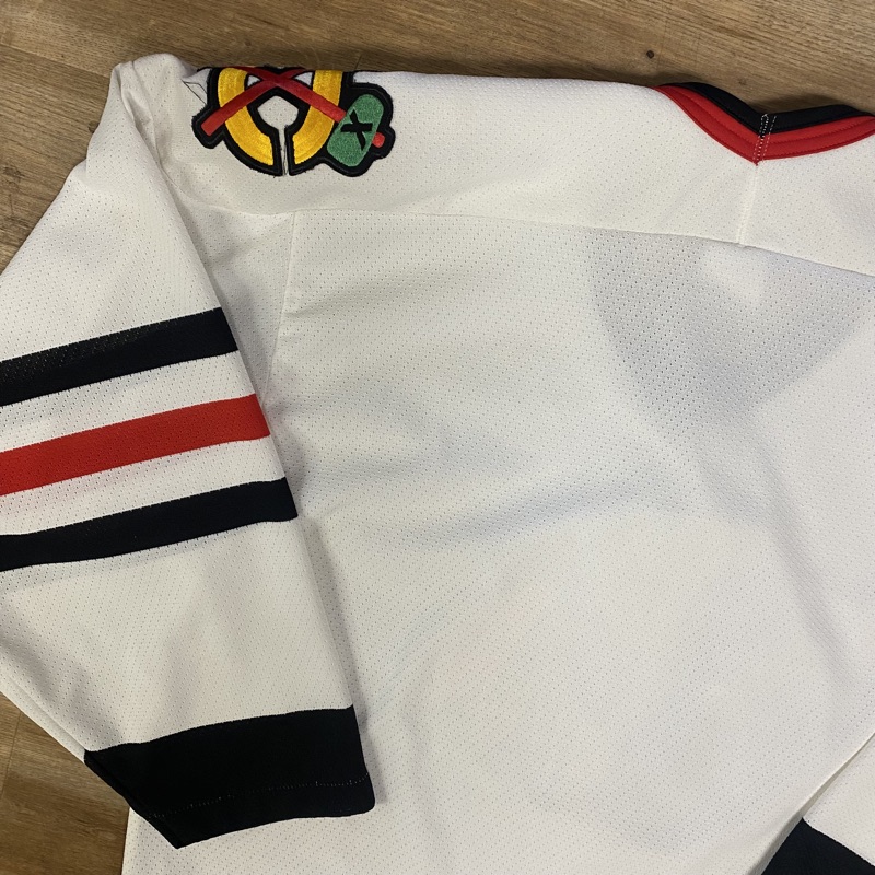CHICAGO BLACKHAWKS VINTAGE 90s CCM AIR KNIT NHL HOCKEY JERSEY ADULT MEDIUM  – The Felt Fanatic